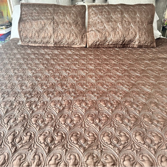 Such Home Collection Brown and Blue Quilted Bedding Set - Picture 2 of 11